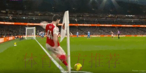 赖斯成功“复仇”！4场连造4个乌龙球，首次客串后卫获满堂彩